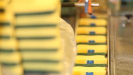 Surplastik, líderes nacionales en la fabricación de productos de limpieza y baños